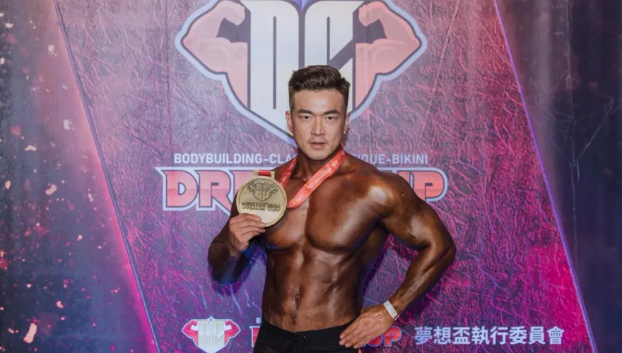 李沛旭健身展肌肌、愛妻羞吐做人計畫　黃沐妍「體脂13%」穿比基尼剩肉彈