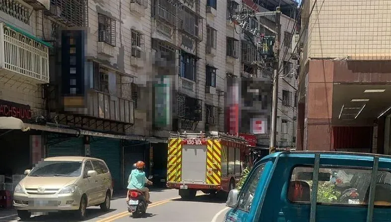快訊/長照悲歌！淡水男猝死家中屍腐發臭　臥病老母昏迷送醫
