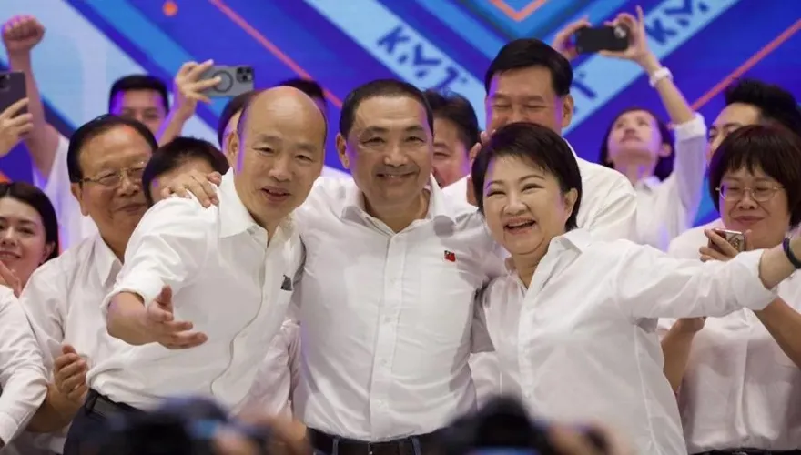 射出穿雲箭！鄭照新拋禿子、燕子、漢子合體「一年八班」帶領重返執政
