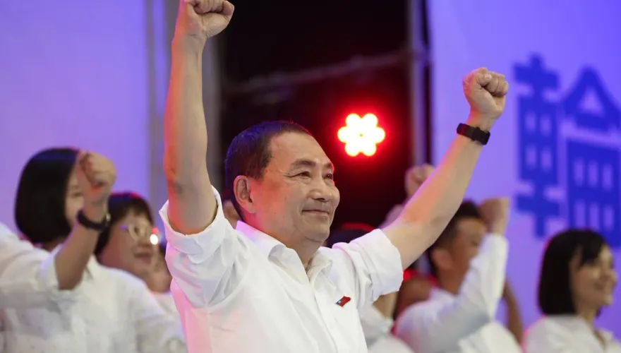 侯友宜選情現3大利多！媒體人揭2民調數據直言：侯、柯已平手了