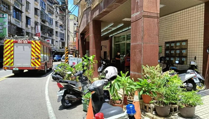 人倫悲劇！淡水男陳屍家中沒人知　88歲老母親臥病伴屍2天急送醫