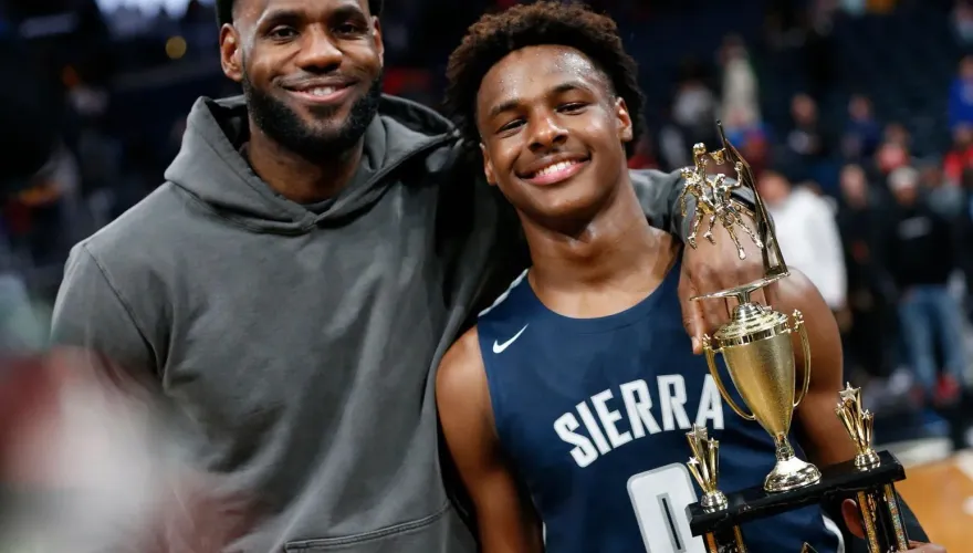 影/還能打NBA？詹皇兒子「心臟驟停」恐影響選秀行情　但也有成功先例