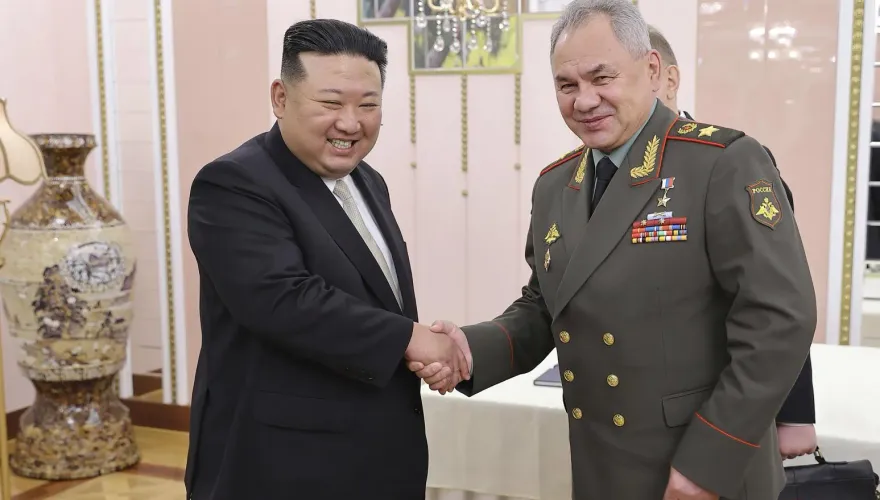 蕭依古訪北韓參觀新型武器設備　南韓媒體：金正恩恐在尋求國防出口