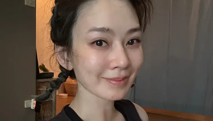 被控奪前夫房產！網揪Melody「自拍照1細節」不捨喊：擦乾眼淚走下去