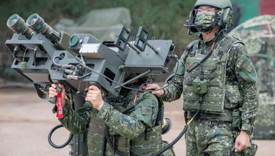 刺針飛彈發射筒疑遭陸戰隊盜賣　涉案軍士官1人交保、3人遭聲押