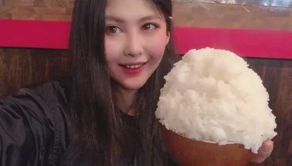 大胃王女星高橋知成驟逝！生前厭食症纏身　醫揭「6大前兆」有1項快就醫