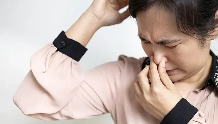 愛吃「6類食物」恐害你變臭！ 醫推「1飲品」止汗、防臭