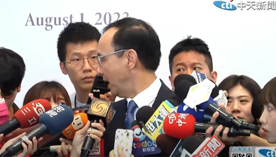 影/韓國瑜「備案」？朱立倫猛回頭嗆記者：這是妳說的吧