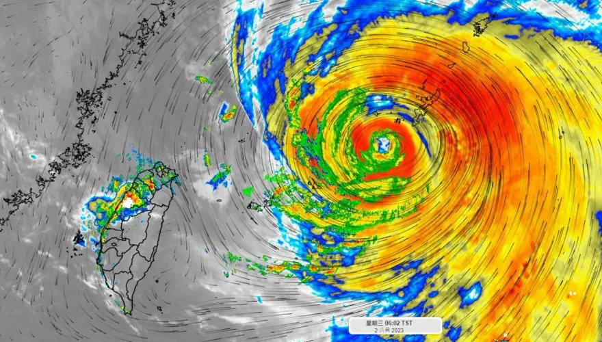 卡努強風狂颳！暴風圈週四觸大台北陸地　「1縣市」達停班停課標準