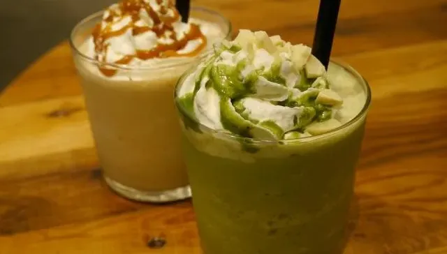 夏天飲料一杯接一杯？營養師揭：飲料熱量圖鑑　愛喝奶蓋慘了...