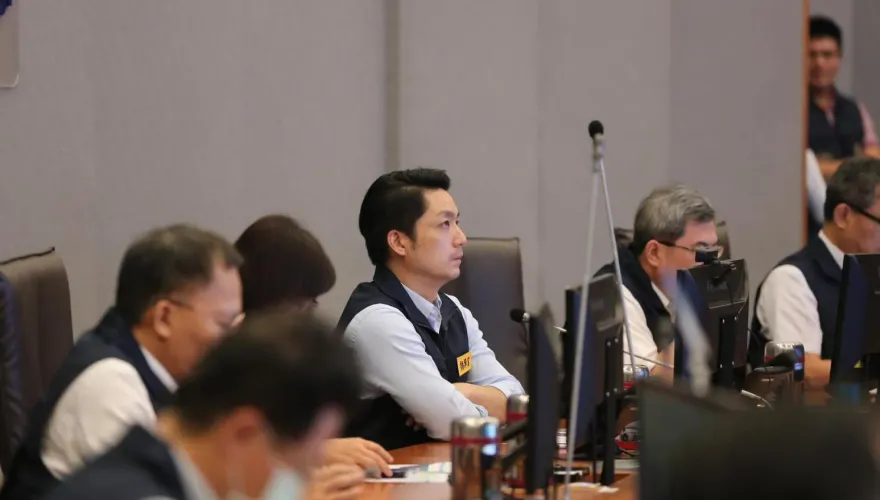 想颱風假想瘋了！　網友洗版蔣萬安臉書：您是我看過最帥的男人