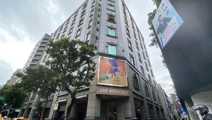 快訊/北北基才宣布放颱風假！KTV包廂秒被訂光　網猛酸「來桃園唱」