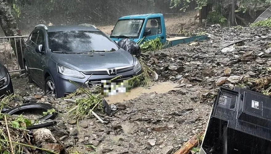 汽車被爛泥推著走！卡努颱風超大豪雨襲南投　仁愛鄉累積雨量破500毫米