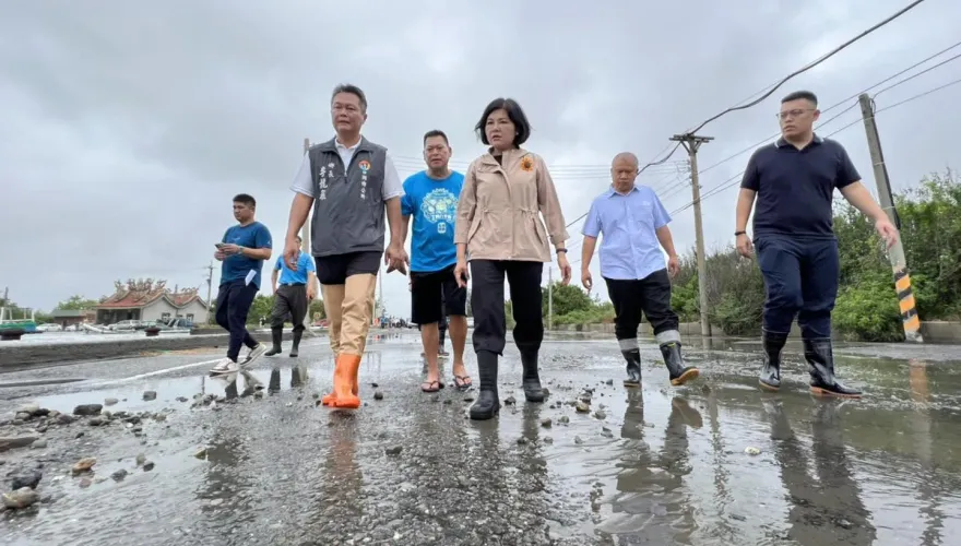 雲林50年來最嚴重「海水倒灌」！張麗善會勘萡子寮漁港承諾照顧鄉親