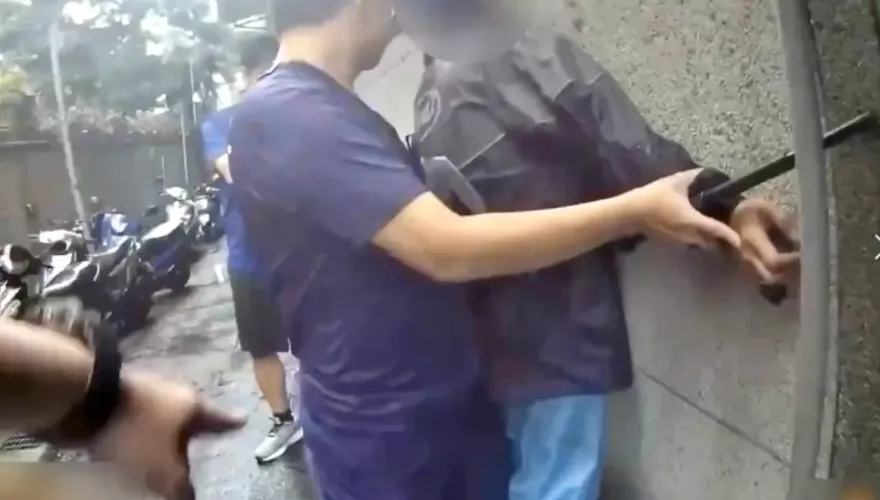 影/小黃大盜落網！連續破窗行竊車內財物　汐止地區10多部小黃受害