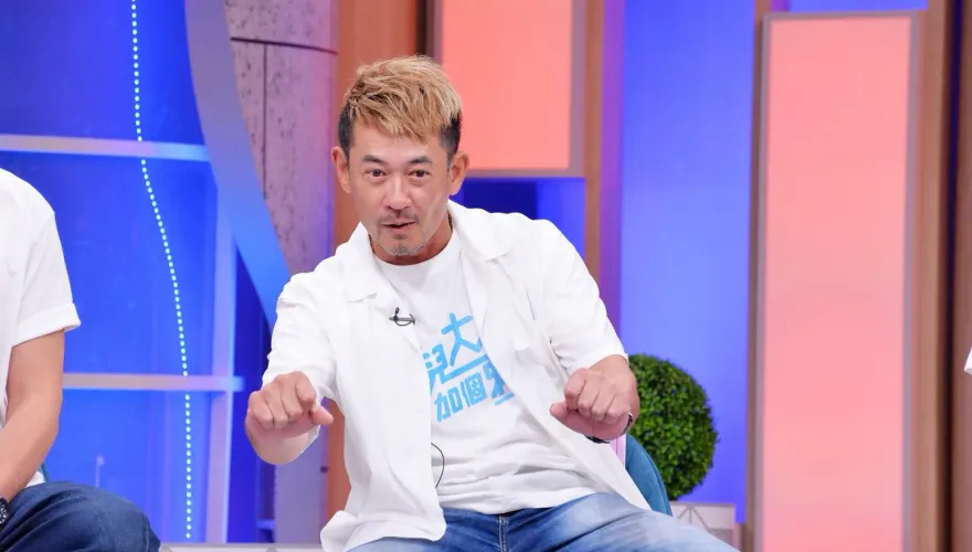為愛瘋狂！柯叔元接送初戀情人　被計程車攔腰撞上噴飛40公尺