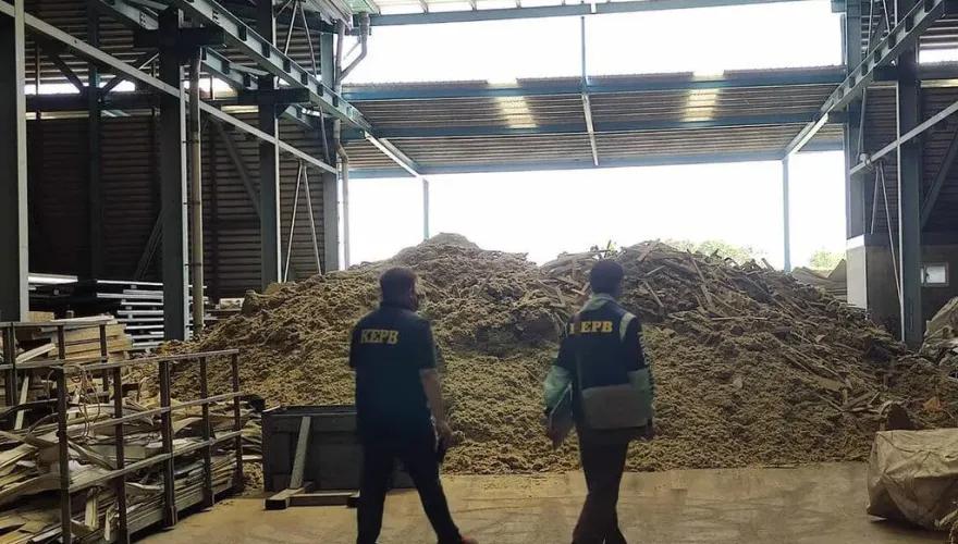 林園工廠違法掩埋廢漆渣！土壤有機化合物超標　6業者遭法辦