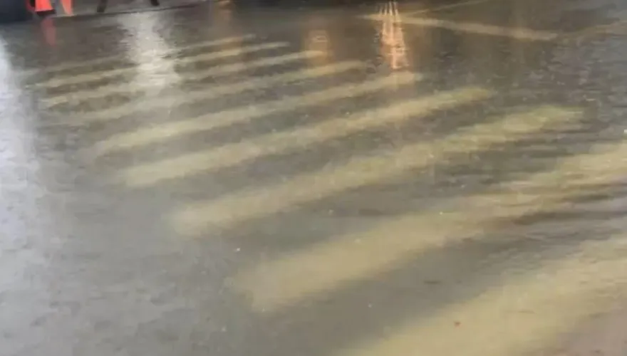 快訊/西南風狂甩雨水！南高「13區」淹水警戒　5縣市大雨特報