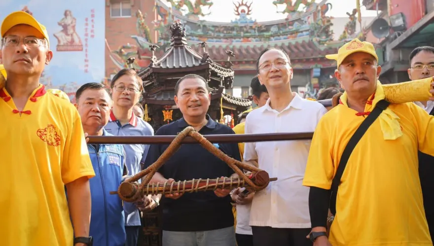 影/關公生日問到「他」　朱立倫：小我小一點　大我大一點