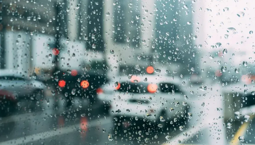 快訊/5縣市急發布「大雨特報」！　慎防雷擊強陣風