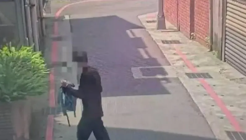 順手牽羊！北車傳多起竊案　温男與巡邏警對眼被逮