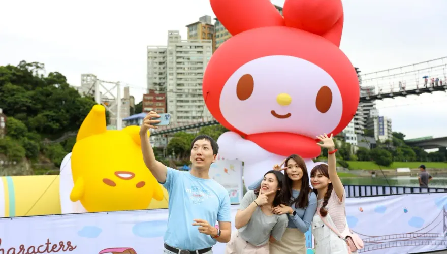 三麗鷗家族明星攜手登場　碧潭寫生趣引爆可愛魅力