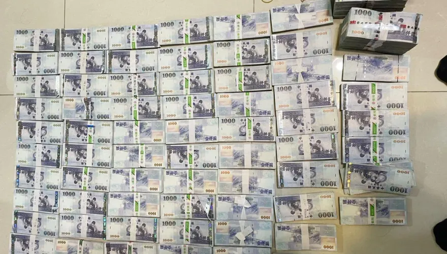 影/查扣虛擬貨幣1萬餘顆現金1千萬！台南檢警合力瓦解詐團洗錢水房案