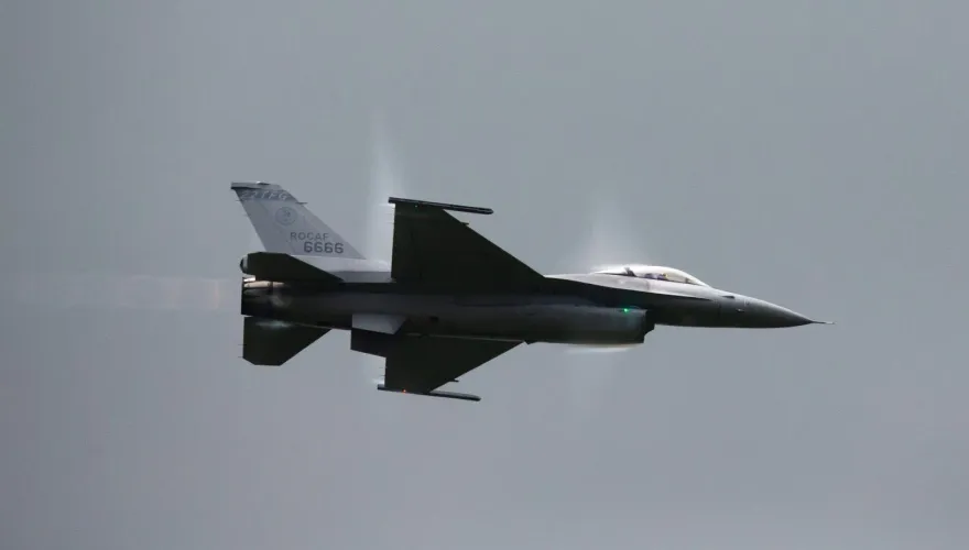 快訊／路透：美國批准售台5億美元F-16附加系統等裝備