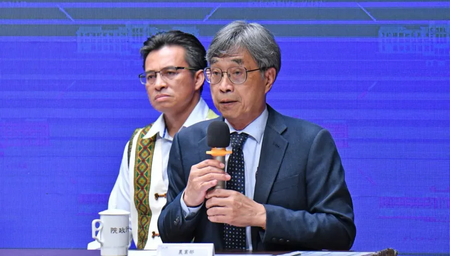 赴立院說明進口蛋爭議　陳駿季為標示錯誤向社會致歉
