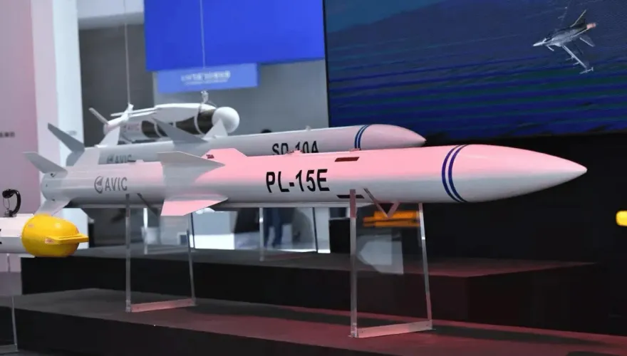 央視曝空空導彈「霹靂-15」生產車間　陸專家：對美戰略威懾新賽道