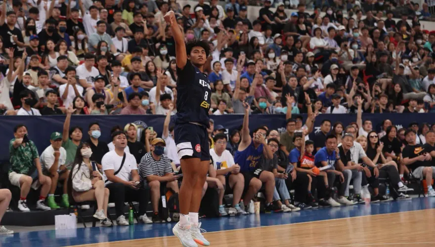 瓊斯盃/火藥味濃！賀博暴扣嗨翻全場　中華白退菲律賓收2連勝