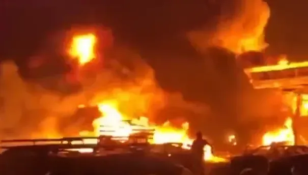 快訊/影/俄羅斯加油站大爆炸烈焰衝天　至少25死數十人受傷