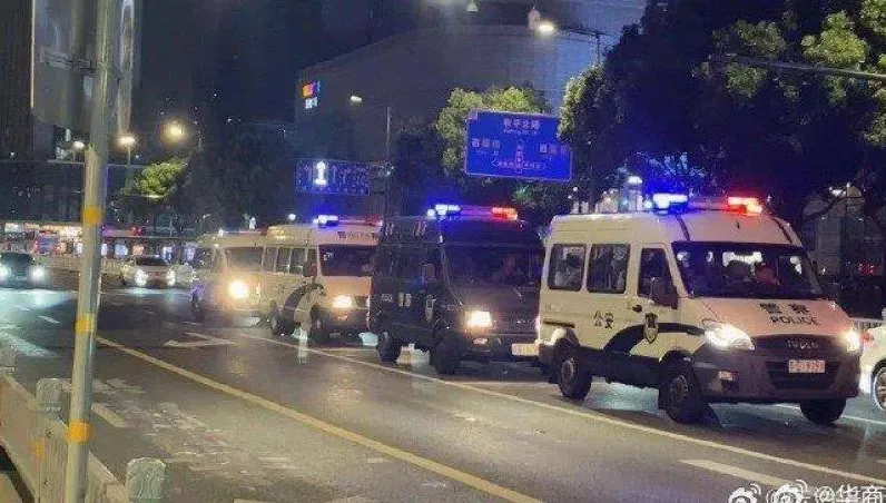 「屍體剁碎」扔河道！KTV女員工遭同事掐死　警逮2男2女行兇動機曝