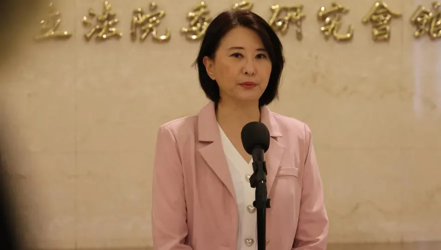 真有拿人手短？！她批王鴻薇這件事竟意外曝光民進黨「不能說的秘密」
