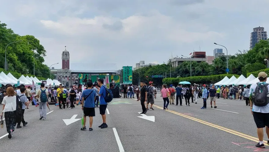 未禮讓行人罰6000元有提升用路安全嗎？4萬人網路民調超驚人