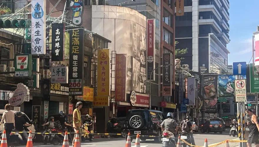 獨/盧貝松鬼月西門町拍片直擊！韓哥+桂綸鎂+路克伊凡斯全到齊