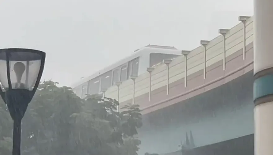 快訊/雨彈轟炸北市！捷運文湖線列車全線停駛啟動公車接駁