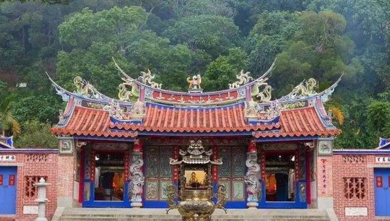鬼月奇談/彰化清水岩寺法會　彰化婦「殺螞蟻」立牌位超渡