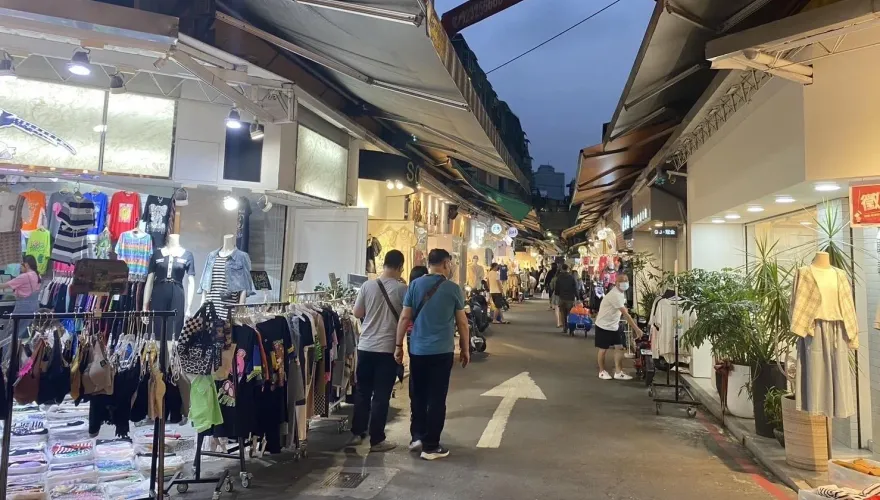 老店面看俏？！今年台北五大店王四筆都是老店　五分埔巷內店面單價373萬暫居今年店王