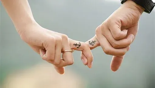 不爽前女友與陌生男曖昧講電話！他暴怒「霸王硬上弓」　結果付出慘痛代價