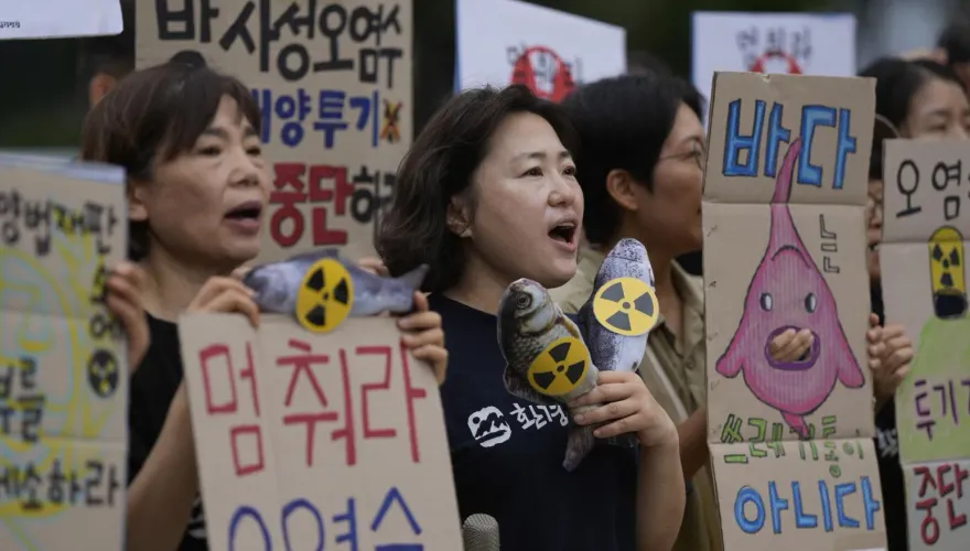 影/日本排放福島核廢水入海　南韓民眾不滿闖入日大使館抗議16人遭逮捕