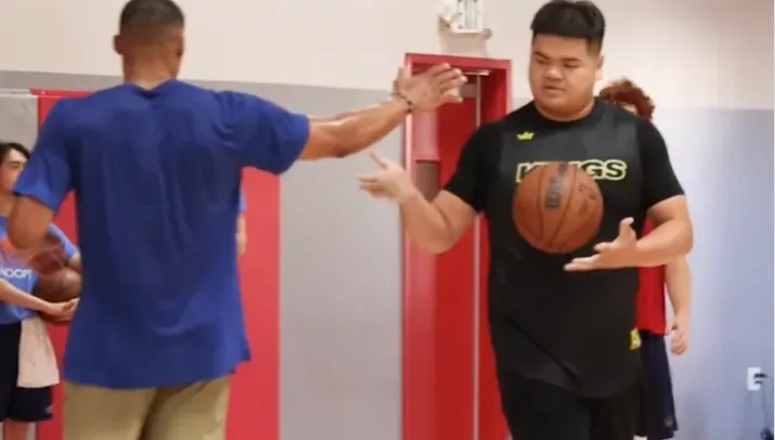 影/NBA巨星「西河」幫王柏智餵球！還擊掌讚他表現好