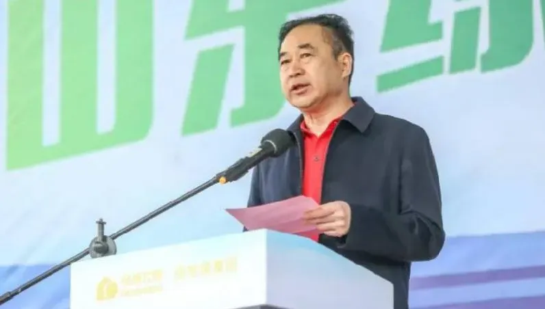 為提升運勢！地產董座「強迫員工一起改名」　私訊「大師」聯繫方式好傻眼