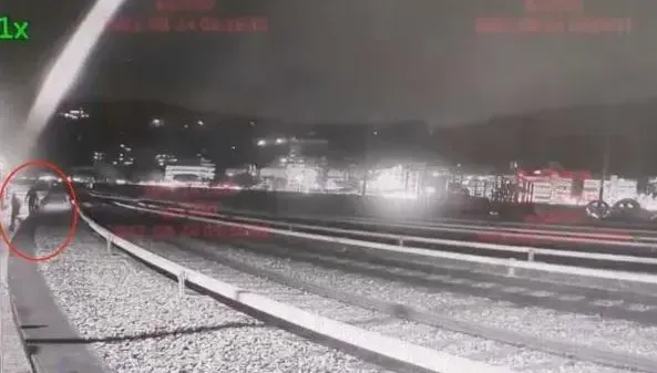 影/監視器畫面曝！2人闖北捷機廠「塗鴉列車」　警掌握嫌犯身分
