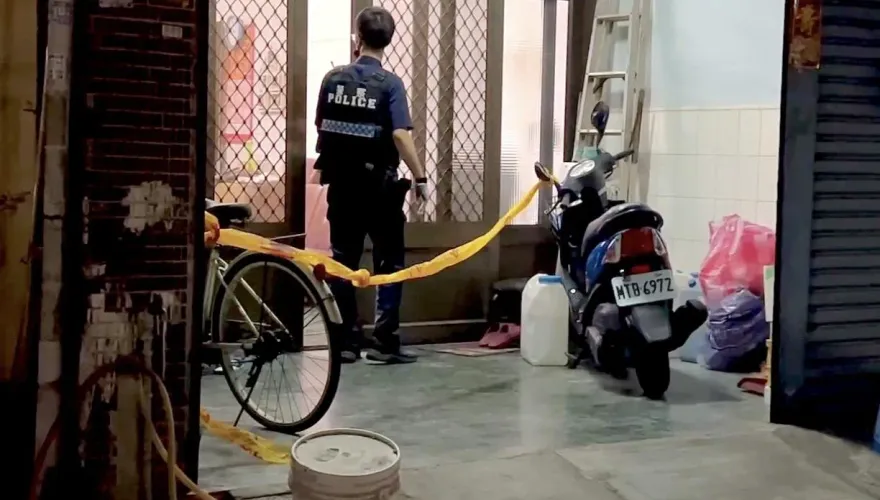 影/台南2死命案死者警排除他殺　母親全程在家「以為2人喝多睡著了」