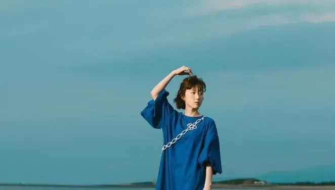 金曲、金鐘女主持人無預警宣告「戀愛中」　節目中宣布終結10多年單身！另一半身分起底！