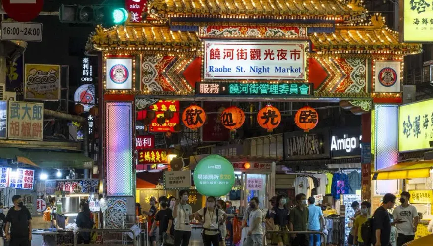 饒河夜市就地起價！芭樂賣韓國人「140元秒變1千」市場處要查