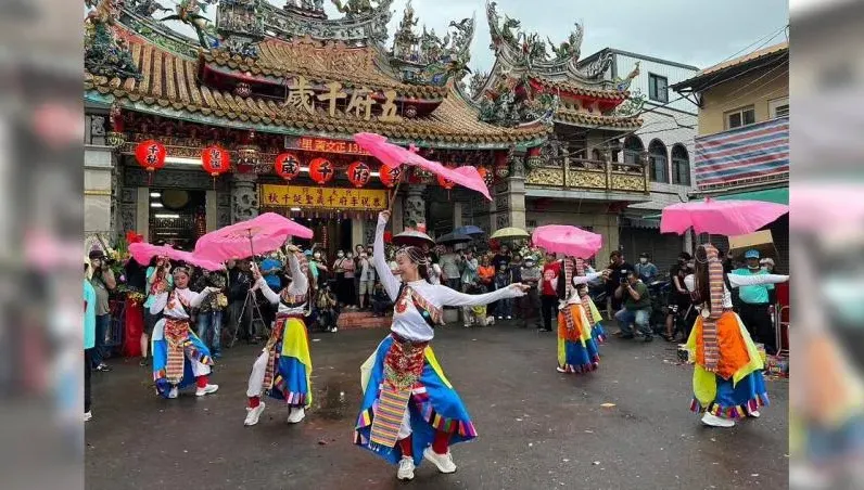 東方藝術團長對14歲少女伸魔爪！遭控把舞團當後宮　她淚訴：跟死了一樣