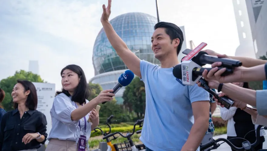 與寵物達人YTR同框害被出征！蔣萬安回應了