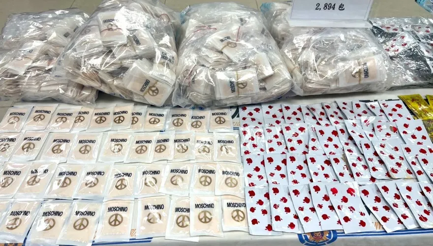 影/毒品分裝場暗藏桃園民宅　警攻堅查獲2千多包名牌包包裝毒咖啡